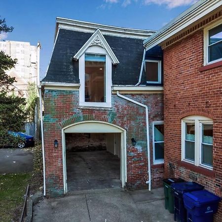 Carriage House Loft - King Bed And Garage Parking Apartment บัฟฟาโล ภายนอก รูปภาพ